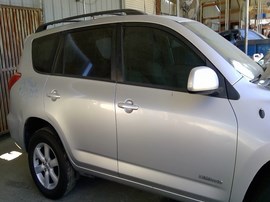 2006 TOYOTA RAV4, SILVER, LIMITED MODEL, 2.4L, AT, AWD.   Z26505
